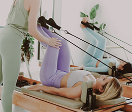 Exercitiu Pilates Reformer FitFusion